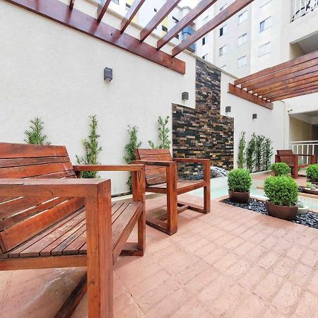 Bem No Centro, Cozinha Completa, Varanda E Garagem Poços de Caldas Εξωτερικό φωτογραφία