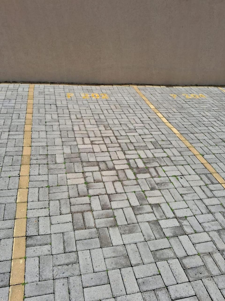 Bem No Centro, Cozinha Completa, Varanda E Garagem Poços de Caldas Εξωτερικό φωτογραφία