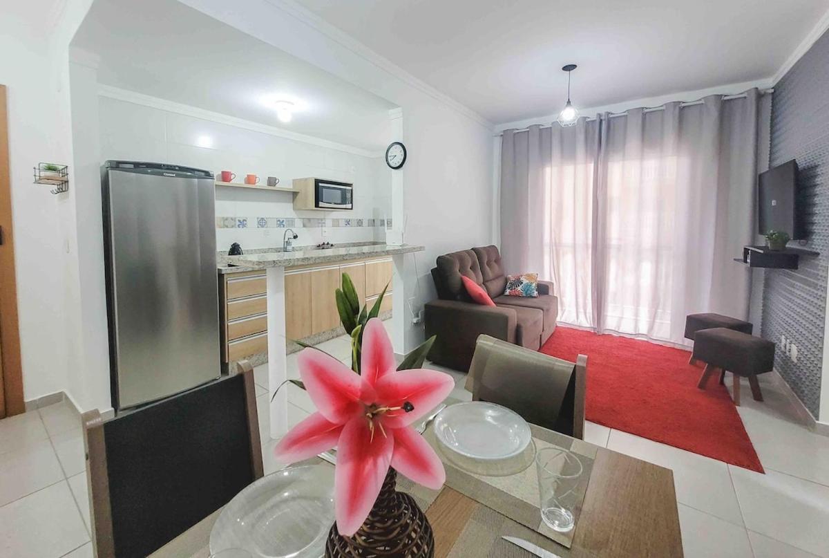 Bem No Centro, Cozinha Completa, Varanda E Garagem Poços de Caldas Εξωτερικό φωτογραφία