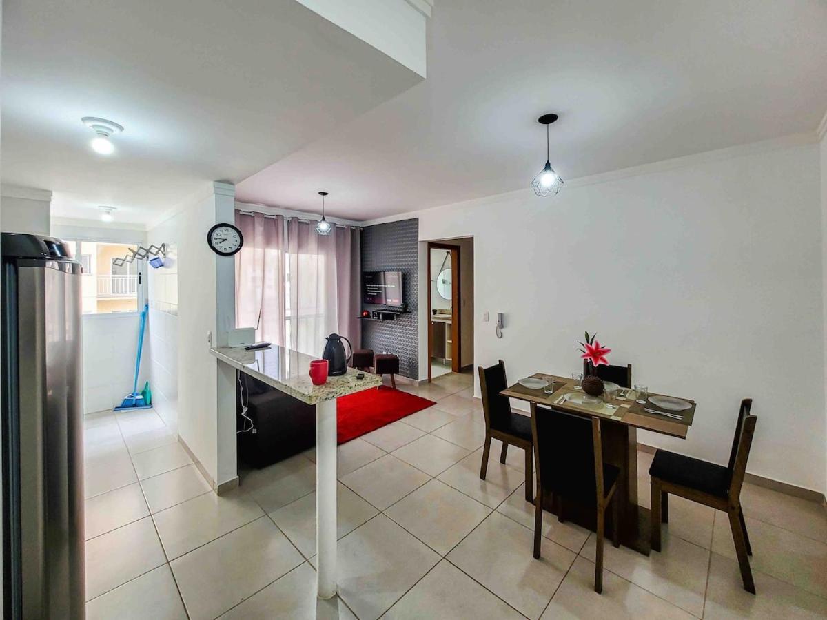 Bem No Centro, Cozinha Completa, Varanda E Garagem Poços de Caldas Εξωτερικό φωτογραφία