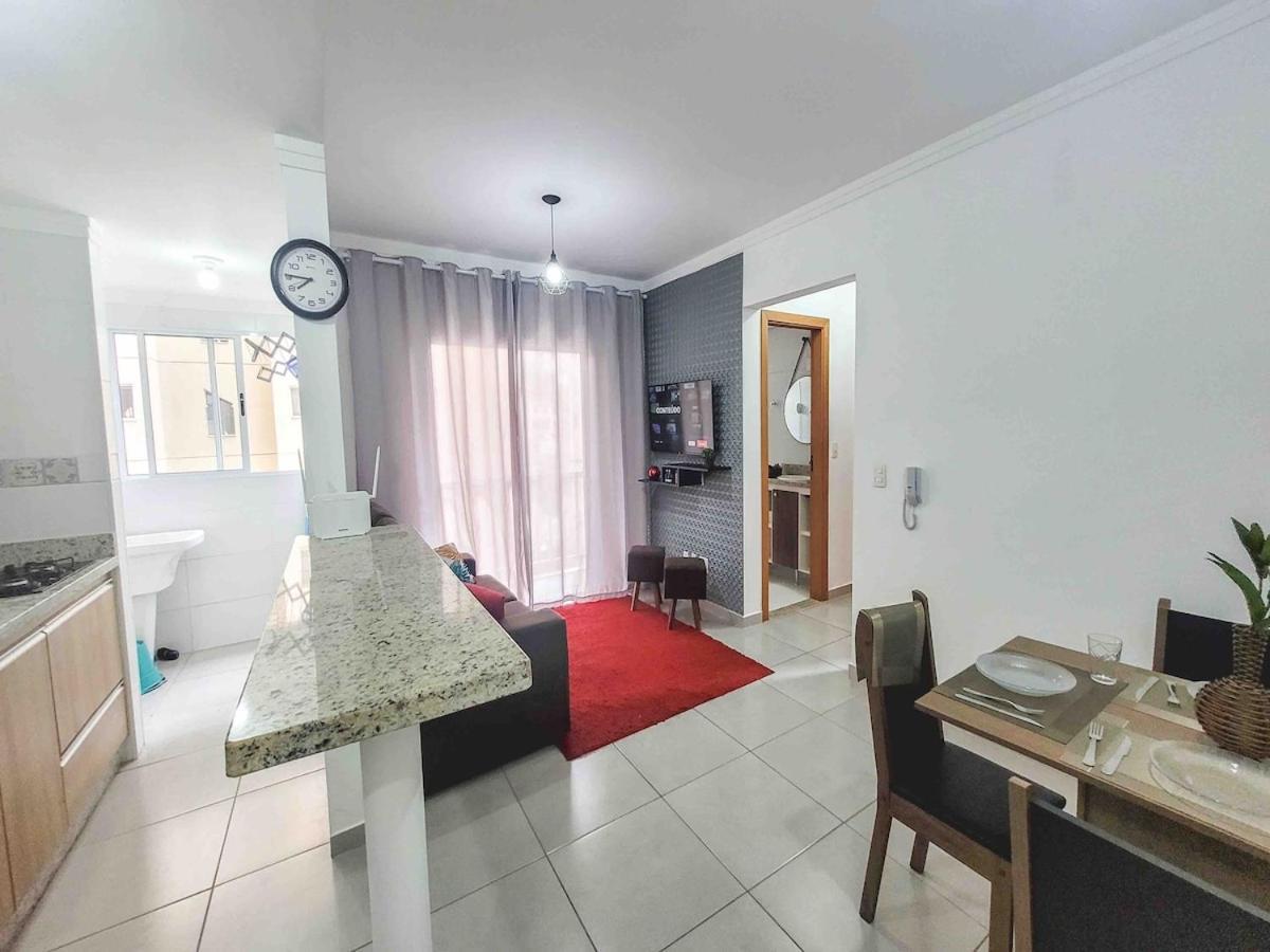 Bem No Centro, Cozinha Completa, Varanda E Garagem Poços de Caldas Εξωτερικό φωτογραφία